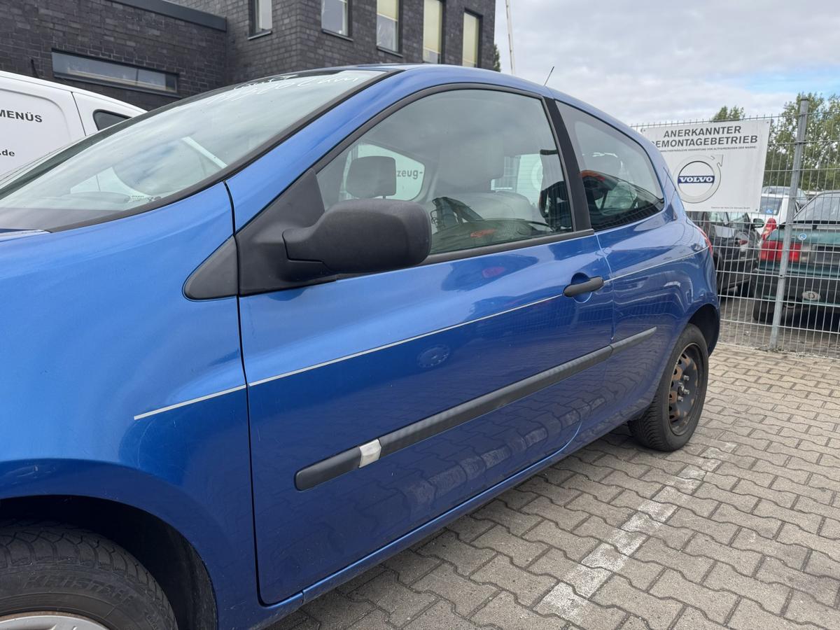 Renault Clio 3 original T&uuml;r vorn links TEI45 Blau Ottoman 3-T&uuml;rer Rohbau Bj.2005